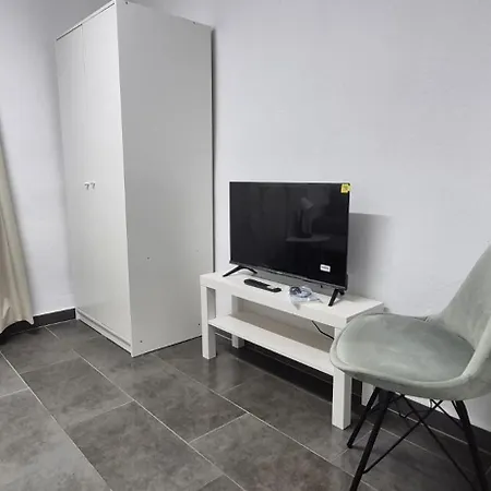 Five - 5 X Einzelzimmer - Tv - Wifi - Free Parking Apartment Braunschweig
