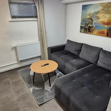 Five - 5 X Einzelzimmer - Tv - Wifi - Free Parking Apartman