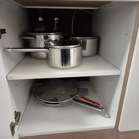 Five - 5 X Einzelzimmer - Tv - Wifi - Free Parking Apartman *