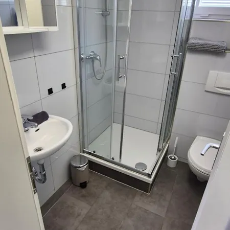 Five - 5 X Einzelzimmer - Tv - Wifi - Free Parking Apartman
