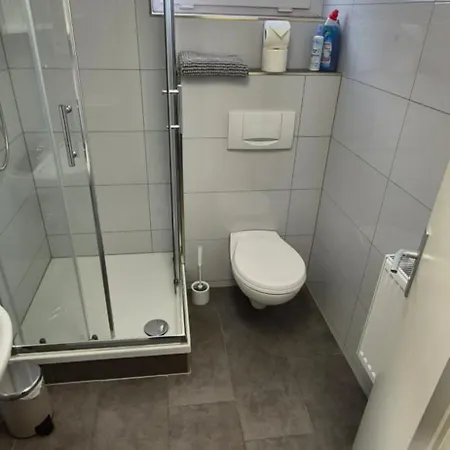 Five - 5 X Einzelzimmer - Tv - Wifi - Free Parking Apartman Braunschweig
