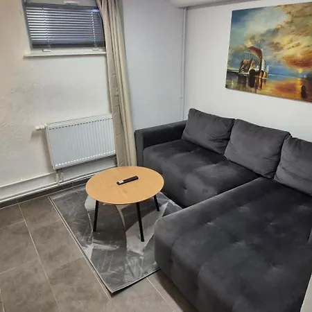 Five - 5 X Einzelzimmer - Tv - Wifi - Free Parking Apartman Braunschweig