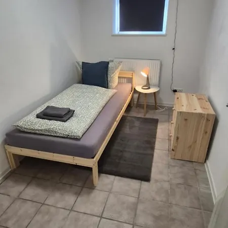 Apartman Five - 5 X Einzelzimmer - Tv - Wifi - Free Parking