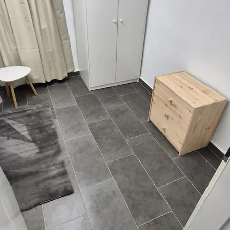 Five - 5 X Einzelzimmer - Tv - Wifi - Free Parking * Braunschweig