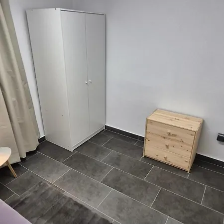 Five - 5 X Einzelzimmer - Tv - Wifi - Free Parking Apartman Braunschweig
