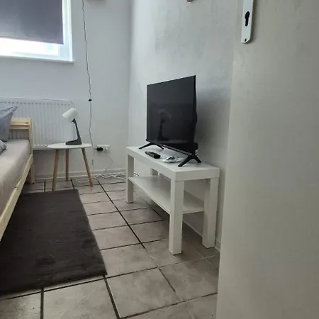 Five - 5 X Einzelzimmer - Tv - Wifi - Free Parking Apartment Braunschweig